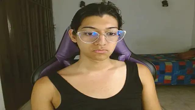 engielphoenis14 on StripChat