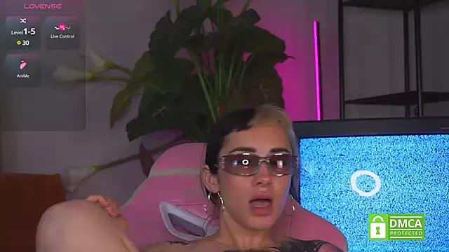 EvaCanton on StripChat