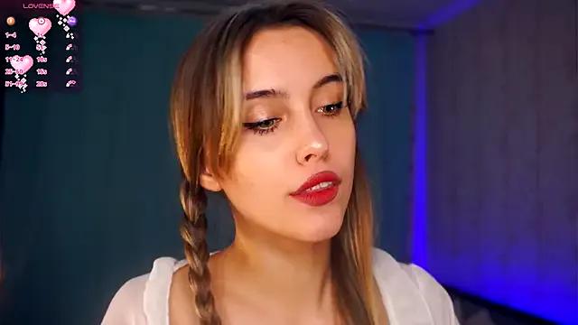 FannyHewson — Sucking on my fingers to arouse you