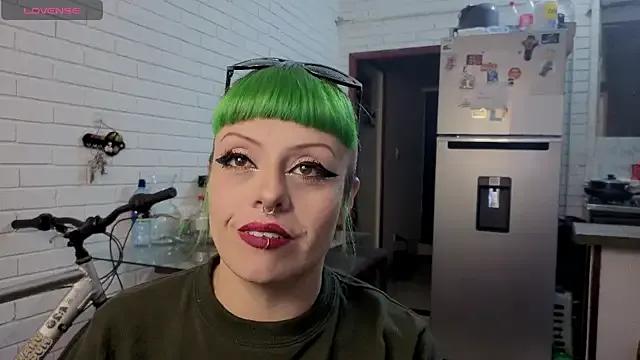 freyaa_sorcerees on StripChat