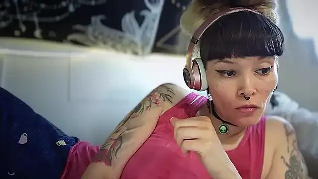 FRRANNKIE on StripChat