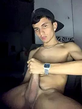 gabrielzinnnn085 on StripChat