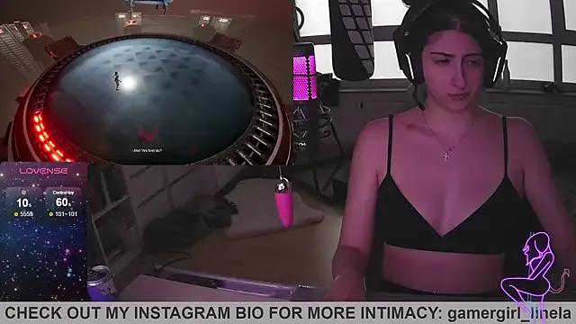 Gamergirl-Linela on StripChat
