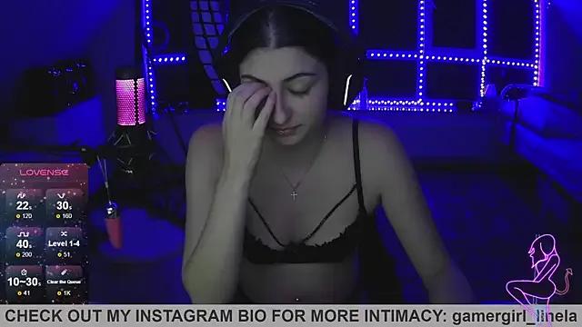 Gamergirl-Linela on StripChat