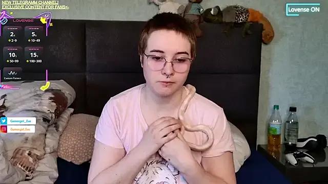 GamerGirl_Eve on StripChat