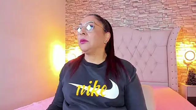 Gina_Myers on StripChat