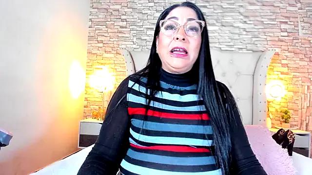 Gina_Myers on StripChat