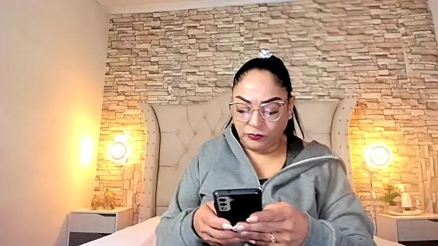 Gina_Myers on StripChat