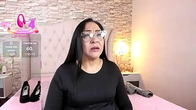 Gina_Myers on StripChat