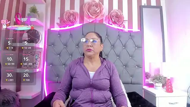 Gina_Myers on StripChat