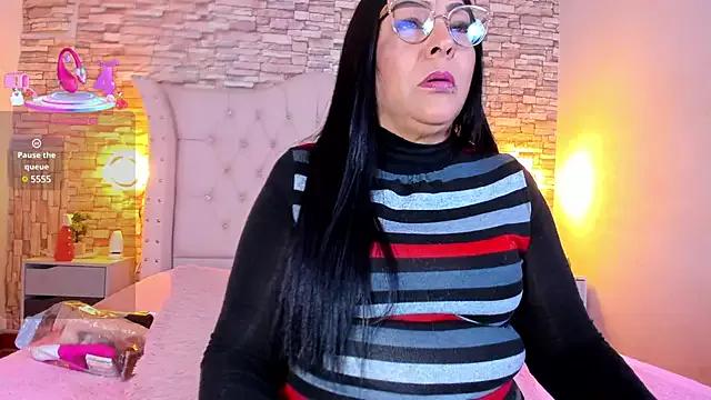 Gina_Myers on StripChat