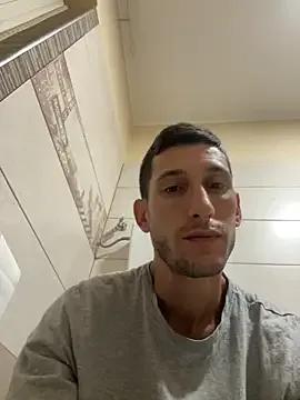 Gionnytav on StripChat