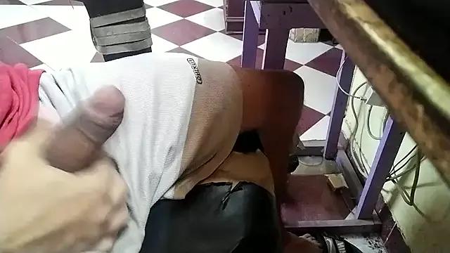 growing20yo on StripChat