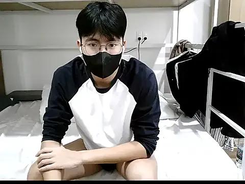 Gwencloudy — cum show