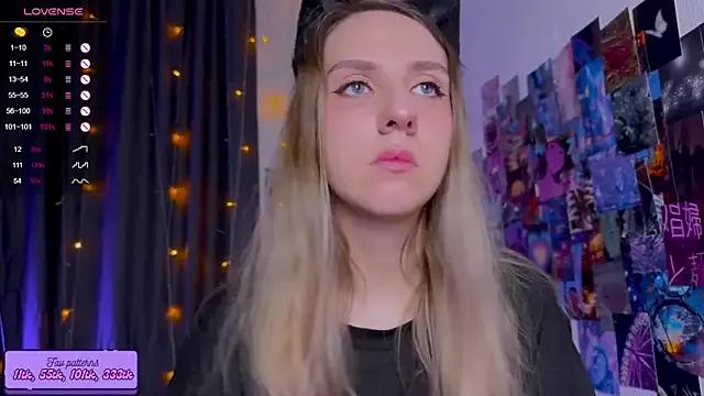 HotaruTomo on StripChat