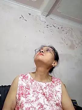 Hotestlove on StripChat