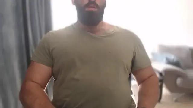 hugemachohandsome on StripChat