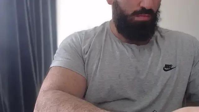 hugemachohandsome on StripChat