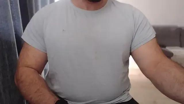 hugemachohandsome on StripChat