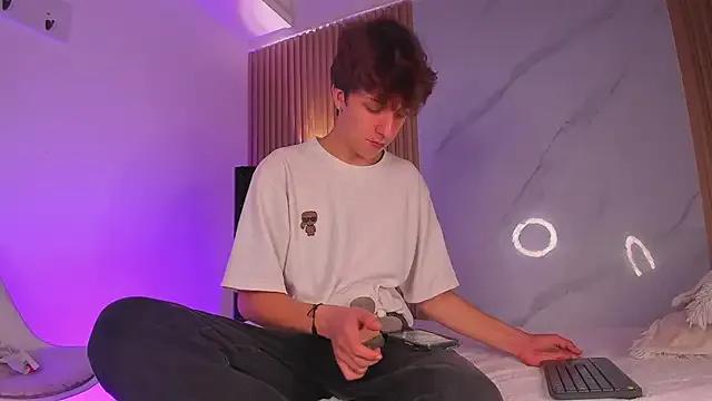 IM_DAREN on StripChat