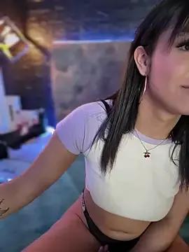 Isabella-Teen on StripChat