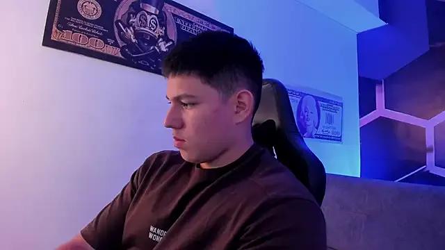 JamesCr_ on StripChat