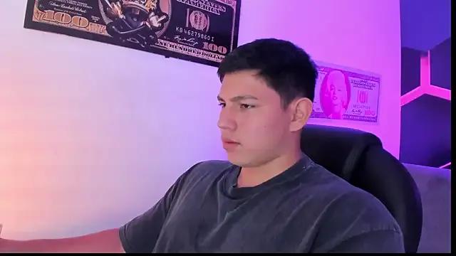 JamesCr_ on StripChat