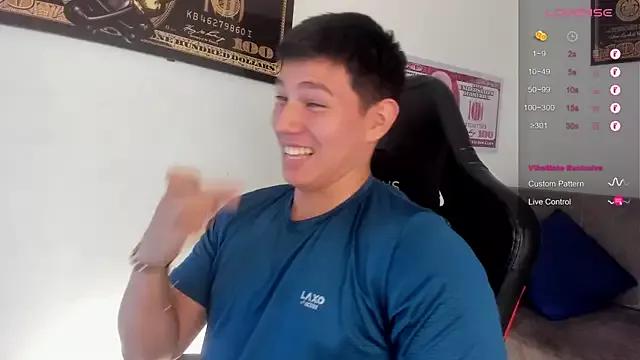 JamesCr_ on StripChat