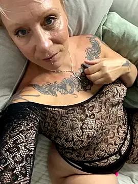 JaninaSecrets_ on StripChat