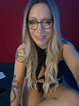 JaninaSecrets_ on StripChat