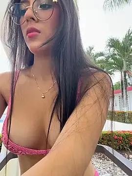 Juanita-Diaz — PANTY OFF + DILDO IN MY WET PUSSY