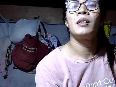 juicycum069 on StripChat