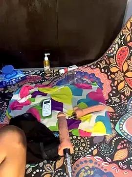 JuicyEve on StripChat