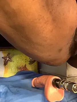 JuicyEve on StripChat