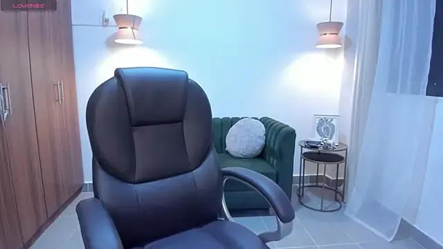 Karliie_kloss_ on StripChat