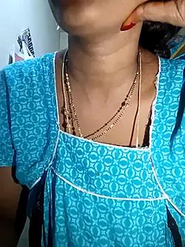 Kavya5500 on StripChat