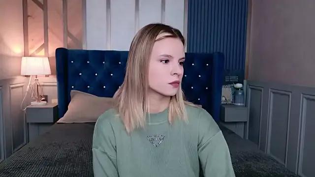 KiaraRolls on StripChat