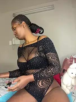 Kinkyy_ on StripChat