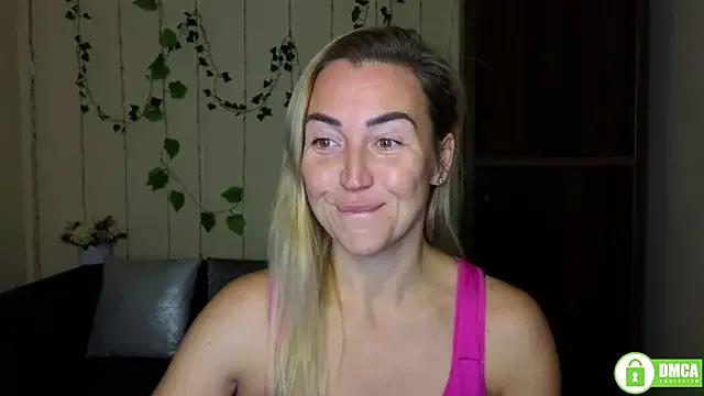 Freechat Kiss_julli88I on StripChat