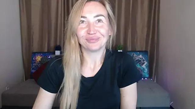 Freechat Kiss_julli88I on StripChat