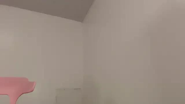 Kitty_Mifl on StripChat