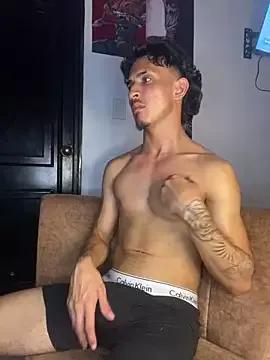 Kriss_Edwards on StripChat