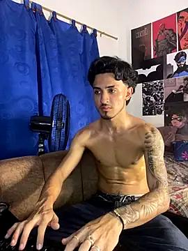 Kriss_Edwards on StripChat