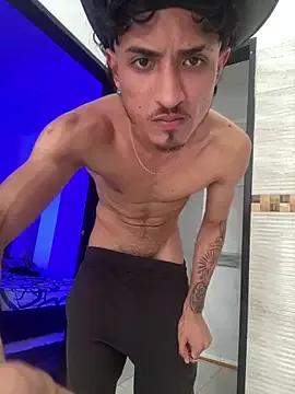 Kriss_Edwards on StripChat