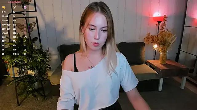 LanaRoselle on StripChat