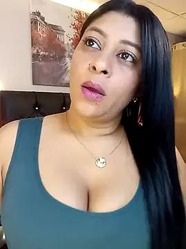 Lashmy111 on StripChat