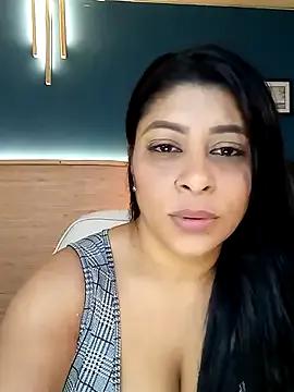 Lashmy111 on StripChat