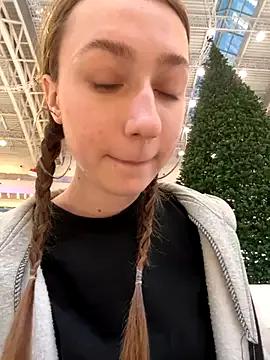 Lia__Love on StripChat