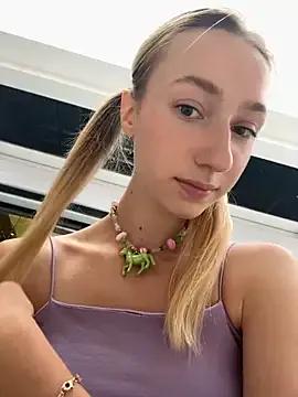 Lia__Love on StripChat