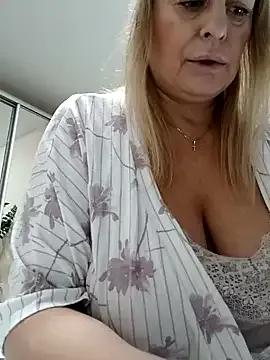 Freechat Liana_MilfHot on StripChat